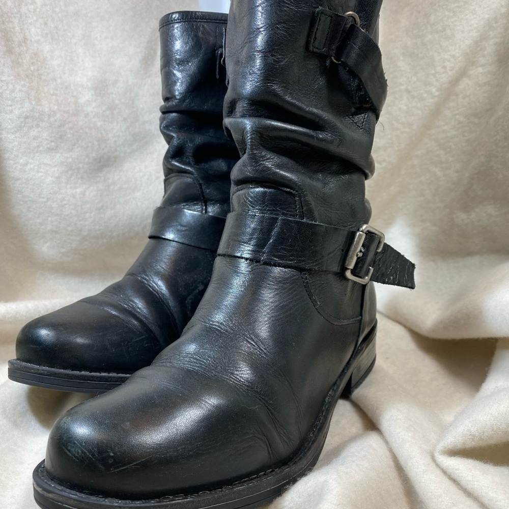 Eric Michael slouchy boots with straps. Super cute. Size 38